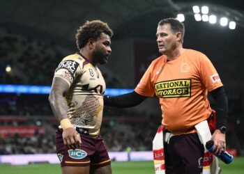 Brisbane Broncos name Ben Hunt and Billy Walters in halves to face Dolphins NRL round 24