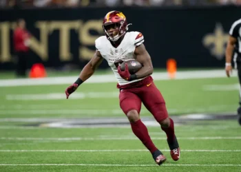 49ers release WR to make room for newly-acquired RB