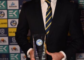 Mitchell Moses being officially announced as NRL Player of the Year at the 2025 Ken Thornett Medals: