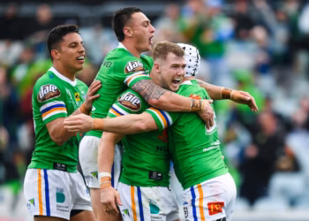 Raiders halfback departs club, signs with new team immediately