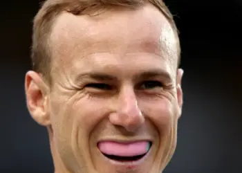 Daly Cherry-Evans signs one-year deal with the Sydney Roosters