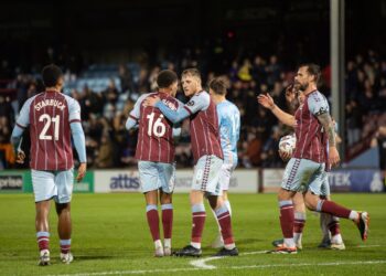 Mark Beck extends his loan stay with Alfreton Town
