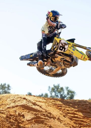 Suzuki Charges into 2026 Supercross Season with Roczen, Anderson, and Nichols