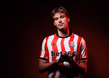 Breaking: Stoke City confirm Milan Smit as second January signing