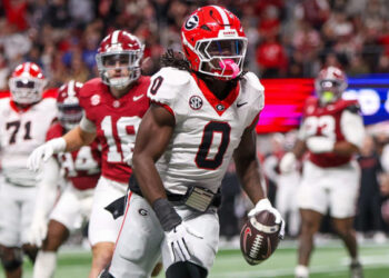 Elite SEC transfer RB signs with Georgia football