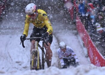 Wout van Aert undergoes successful surgery on fractured ankle following snowy cyclo-cross crash