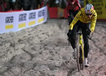 ‘I am very disappointed’ – No more cyclo-cross battles with Mathieu van der Poel as Wout van Aert to undergo surgery after crash in Mol