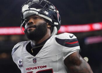 Nico Collins injury: Texans’ receiver carted to locker room in second half