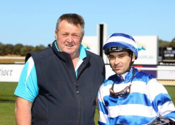 Former Geelong Cats captain revived after suffering heart attack at Bunbury races