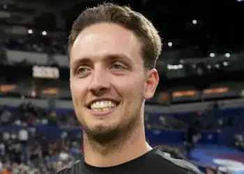 Dolphins host Miami’s Carson Beck as QB draft rumors begin heating up