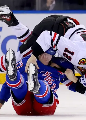 Blackhawks Hold Mini-Practice To Work On Defending Themselves