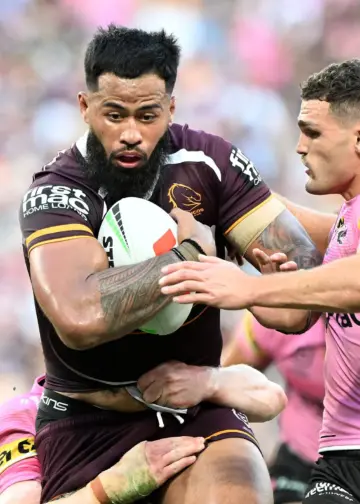 Hooker extends with Brisbane Broncos as future clouds for injured star