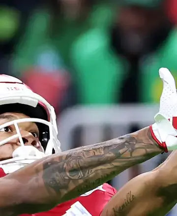 Raiders Sign Towering 24-Year-Old WR to Contract